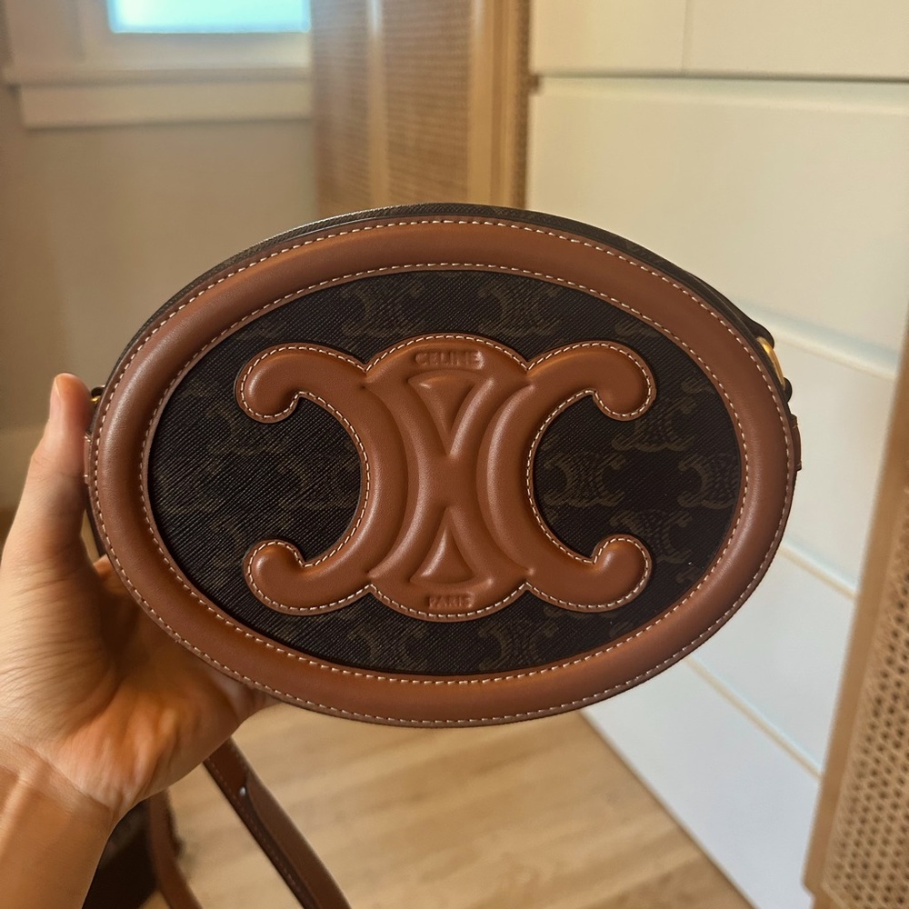 [LIKE NEW] Celine Triomphe Oval bag